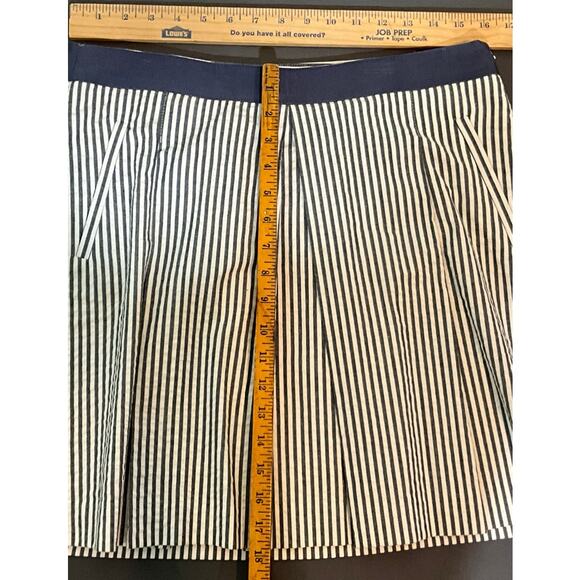 Banana Republic Women's Lined Skirt Sz 8 Denim Blue Seersucker Pleated Pockets - Picture 9 of 10